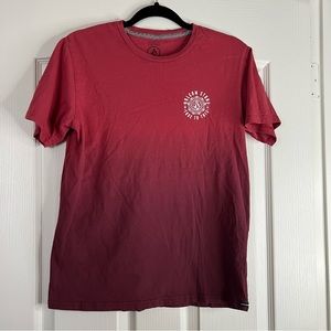 Boys Xl Volcom Red ombré Tee Shirt